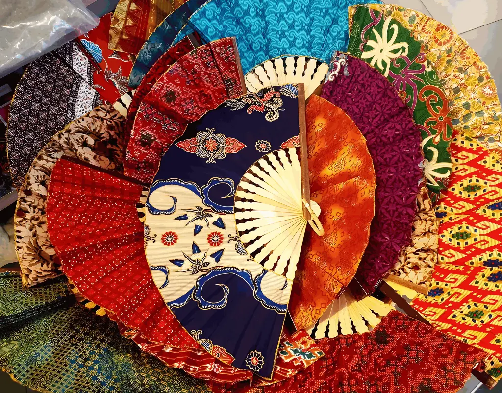 Screenshot 2024-09-05 at 14-27-37 Traditional Batik Hand Fan (50 Pcs).webp