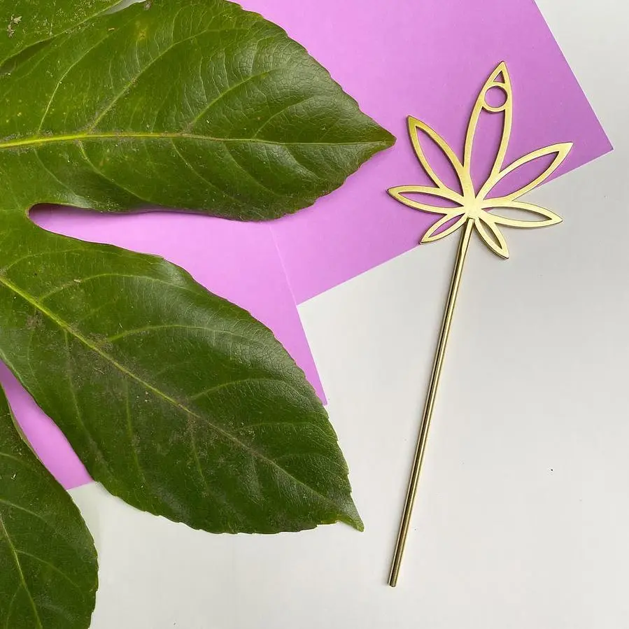 Cannabis Leaf Smoking Wand