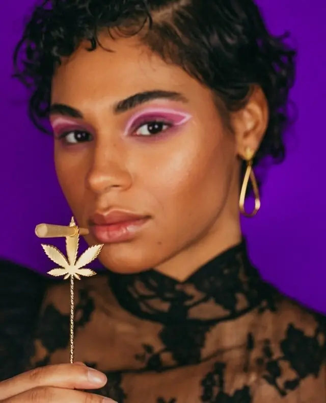 Cannabis Leaf Smoking Wand